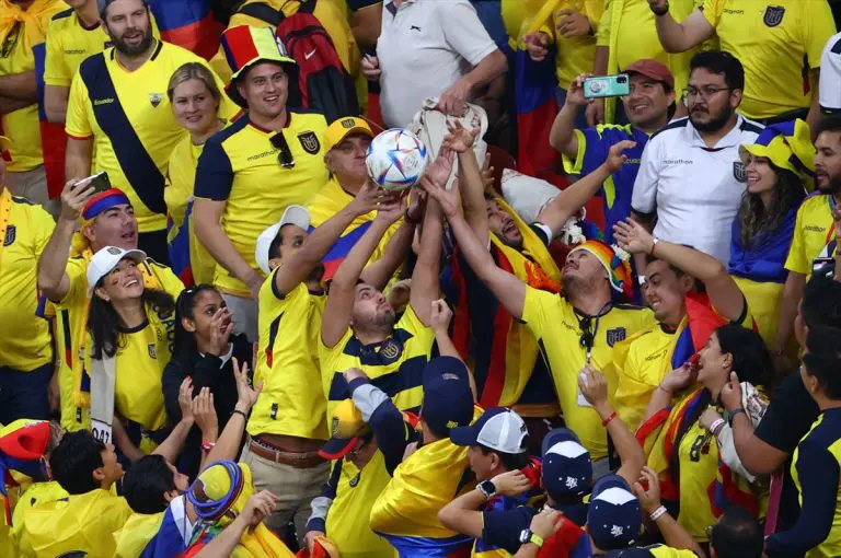 Katar optužen da plaća lažne navijače, organizatori pobjesnili (VIDEO)