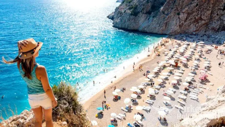 Turistkinja platila 600 evra porciju kraba i dva koktela – sada ide na sud; “Opljačkana sam”