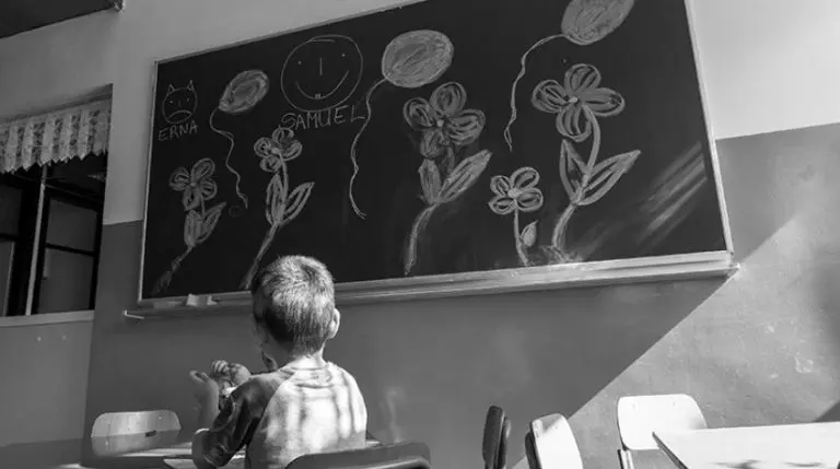 “U 4. razredu nisam znao koliko je 2 plus 2, pa moja mati, njen sin i ja svaku veče poredamo prste na stolu i sabiramo. I tako šest mjeseci”