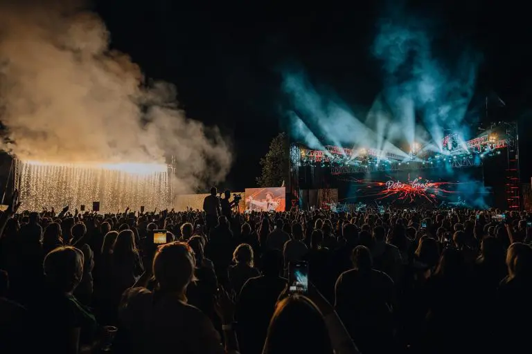 Grandiozno zatvaranje BANJA LUKA FESTA: Nina Badrić i Petar Grašo donijeli duh Mediterana i publici priredili veče za pamćenje
