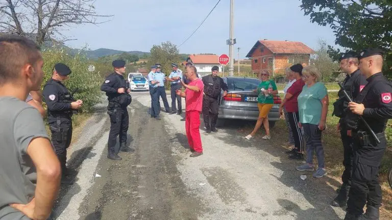 Bistrica: Mještani brane prolazak kamiona sa ugljem, došla žandarmerija