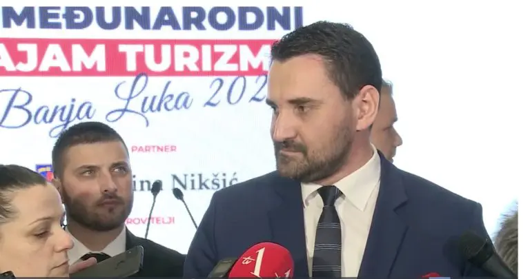 Klokić se oglasio o trošenju budžetskog novca u ženinom restoranu