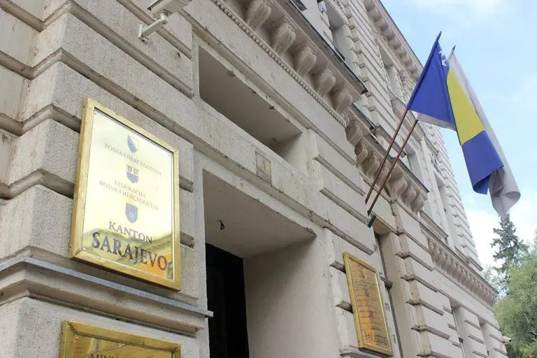 Kanton Sarajevo će studentima s prosjekom osam i većim platiti školarine