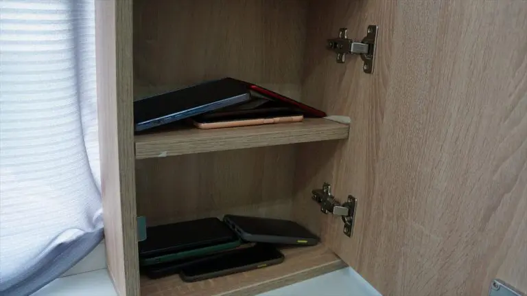 Uskoro zabrana mobilnih telefona u školama u FBiH?