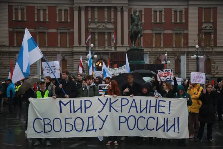 Protest Rusa u Beogradu: ”Rat u Ukrajini nije ruski već Putinov”
