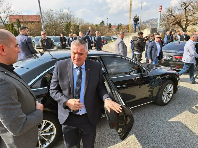 Sve zbog novca: Vlasti RS bile spremne i na ukidanje entitetskog glasanja