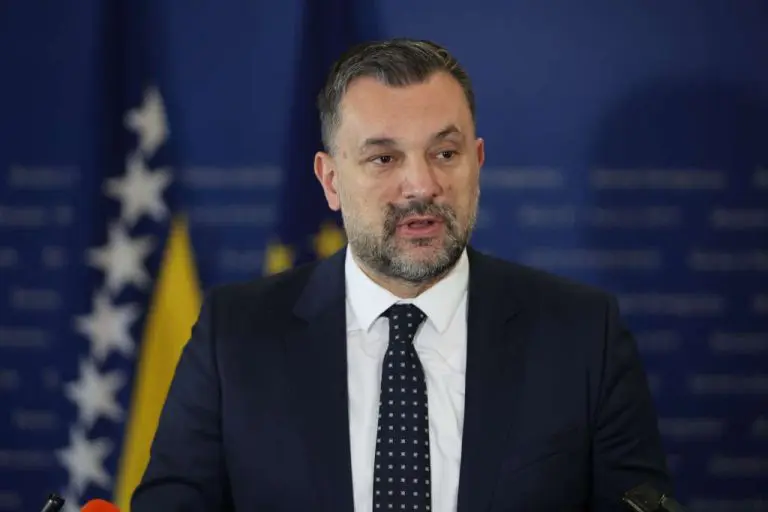 Konaković: Ministarstvo spoljnih poslova BiH ne odobrava angažman helikoptera MUP Srbije u gašenju požara u Gacku