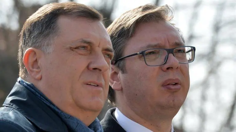 Devet poslanika bilo protiv: U Beogradu usvojena Deklaracija Svesrpskog sabora