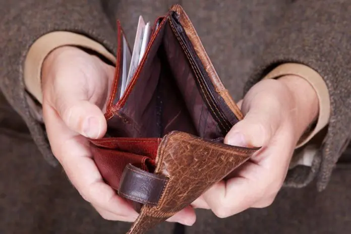 Prazan-novcanik-besparica-830x553-1