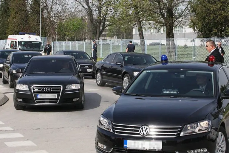 “Jurišaće u limuzinama”: Ministarstvo odbrane BiH daje više od milion maraka za kupovinu automobila