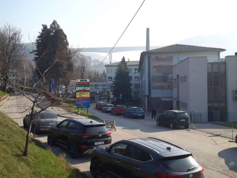 Zenica: Pacijent izvršio samoubistvo skokom s trećeg sprata