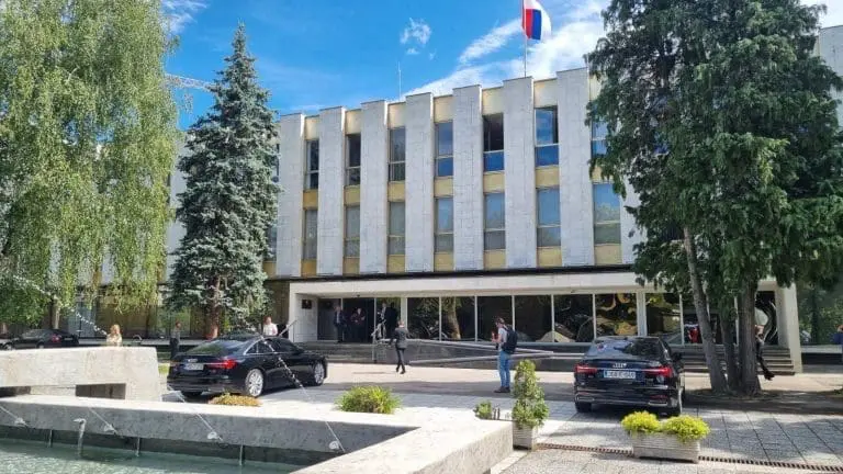 DISCIPLINOVANJE (NE)POSLUŠNIH: Vlast neće oštetiti svoje podanike unutar civilnog društva