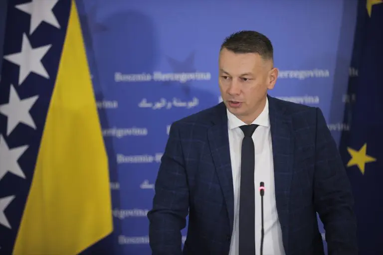 Dajemo dvije milijarde za razdruživanje, dajte nam 10 da ostanemo u BiH