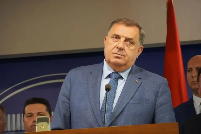 Sutra u Srebrenici predložićemo mirni razlaz