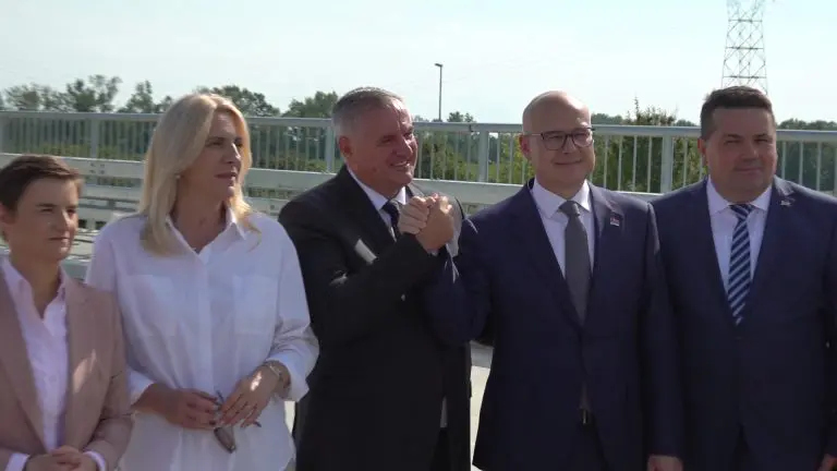 O čemu su razgovarale delegacije Srbije i Republike Srpske na prelazu Sremska Rača?