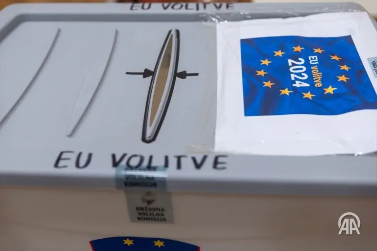 Makron raspisuje izbore, Šolc ne zna šta će: Šta se to sinoć dogodilo u Francuskoj i Njemačkoj?