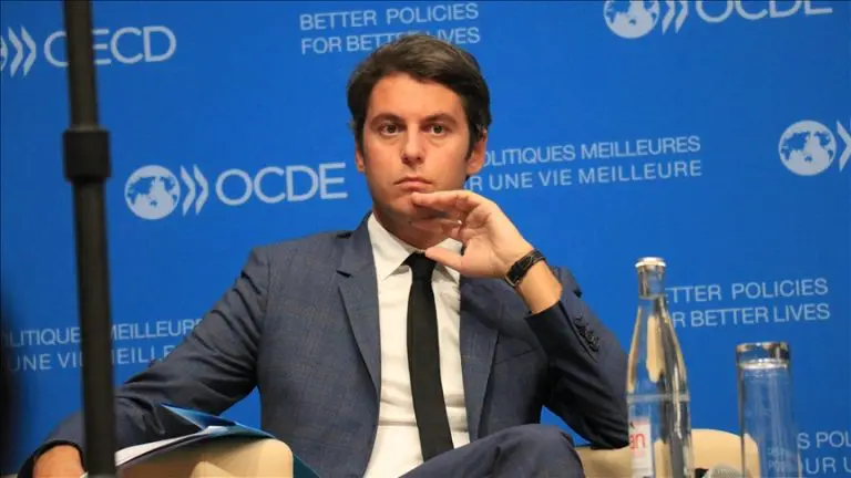 Obraćanje premijera Francuske Gabrijela Atala: Predajem ostavku ujutru