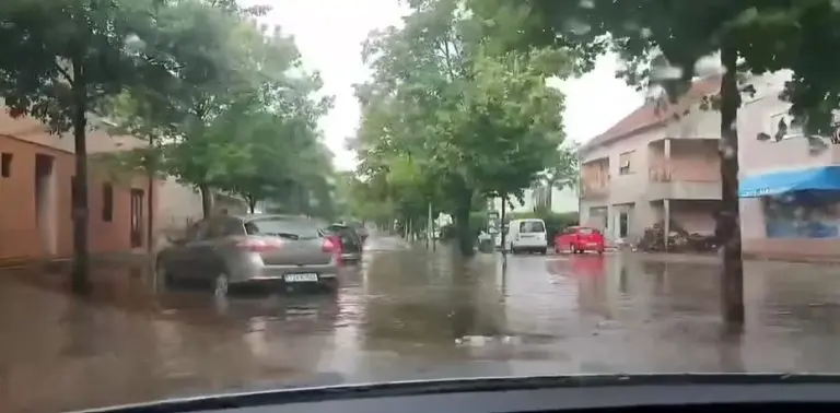 Kiša potopila ulice grada u BiH (VIDEO)