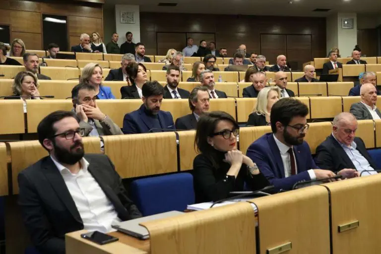 Apsurd: Mašinski tehničar i doktor medicine ocjenjivali kandidate za Ustavni sud BiH