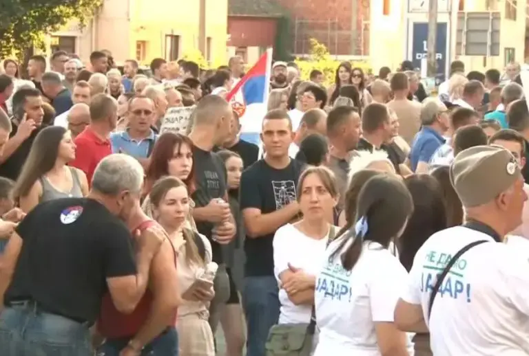 OBJAVLJENI PODACI Evo koliko ljudi u Srbiji protestuje protiv iskopavanja litijuma