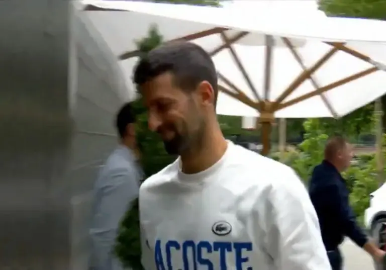 Otežano hoda! Prvi snimak Đokovića poslije povlačenja s turnira (VIDEO)