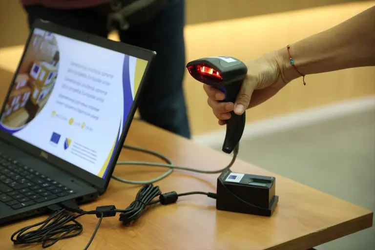 U CIK BiH predstavljena oprema za pilot-projekat za 165 biračkih mjesta