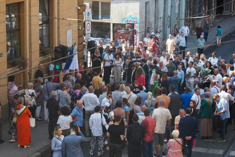 Sarajevo: Obilježena 29. godišnjica stradanja građana u masakru na Markalama