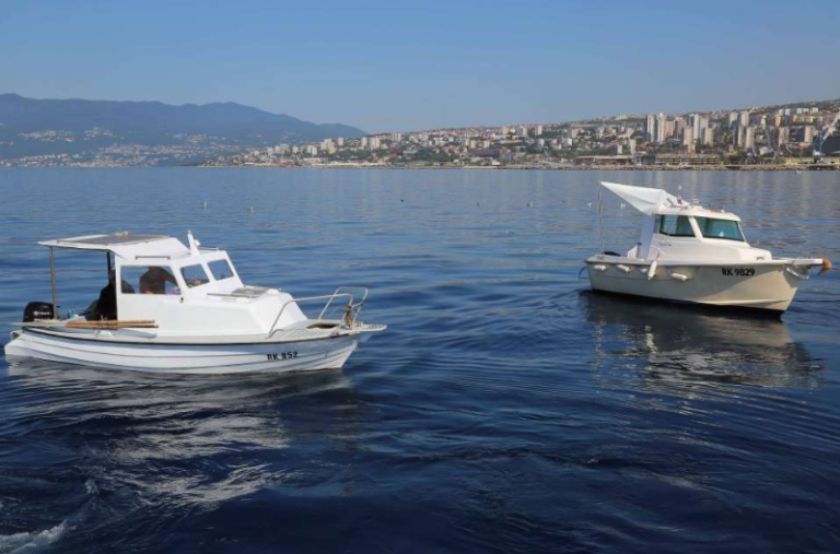 Muškarac okrenuo ključ, gliser eksplodirao! Tri osobe povrijeđene u Medulinu