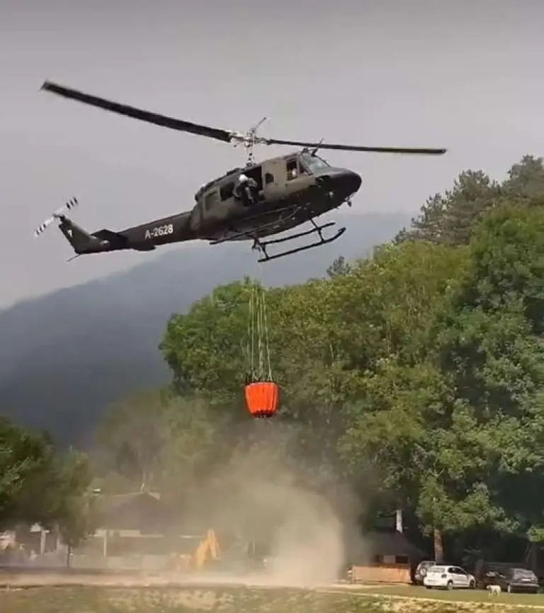 Srušio se helikopter Oružanih snaga BiH u Jablaničko jezero