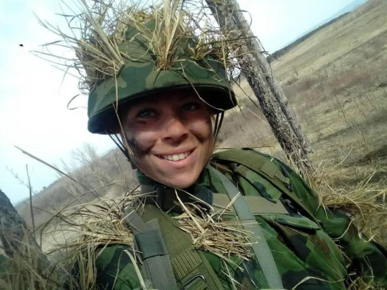 Majka tri sina služila vojsku kao mitraljezac: “Danas više muškaraca ima u salonima nego u ešalonima”