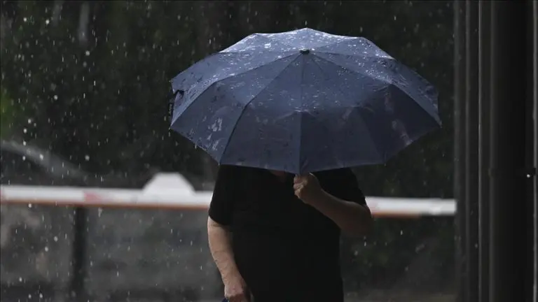 RHMZ izdao upozorenje za sutra: Stižu olujni vjetar i obilne padavine