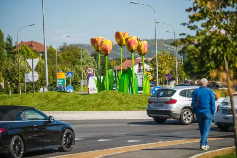 Još jedna kružna raskrsnica: Banjaluka dobila tulipan kružni tok