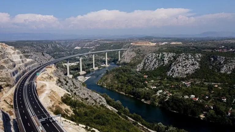 Sve spremno za svečano otvaranje dionice autoputa: Jedan od najkompleksnijih infrastrukturnih projekata