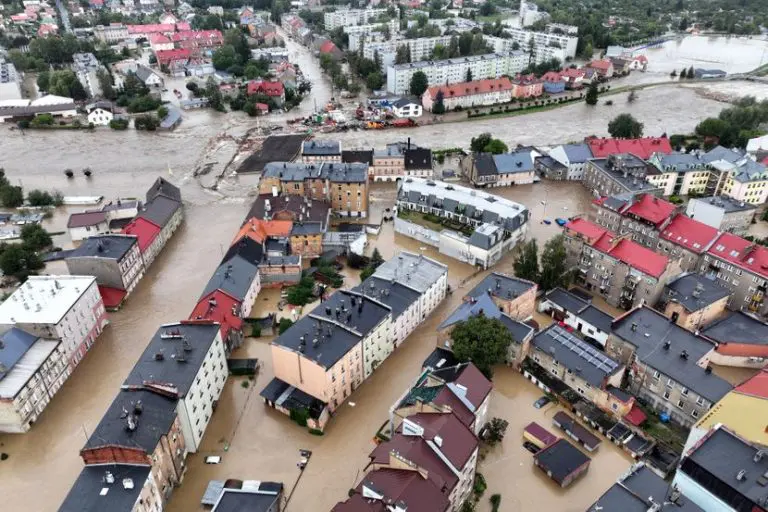 Stiže novi poplavni talas u Poljsku, veći nego prethodni: Noć pada, a pomoć još ne dolazi, građani su očajni