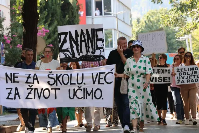 Prosvjetni radnici u HNK stupili u generalni štrajk: “Nismo prosjaci, niti molimo milostinju, tražimo ono što nam pripada”