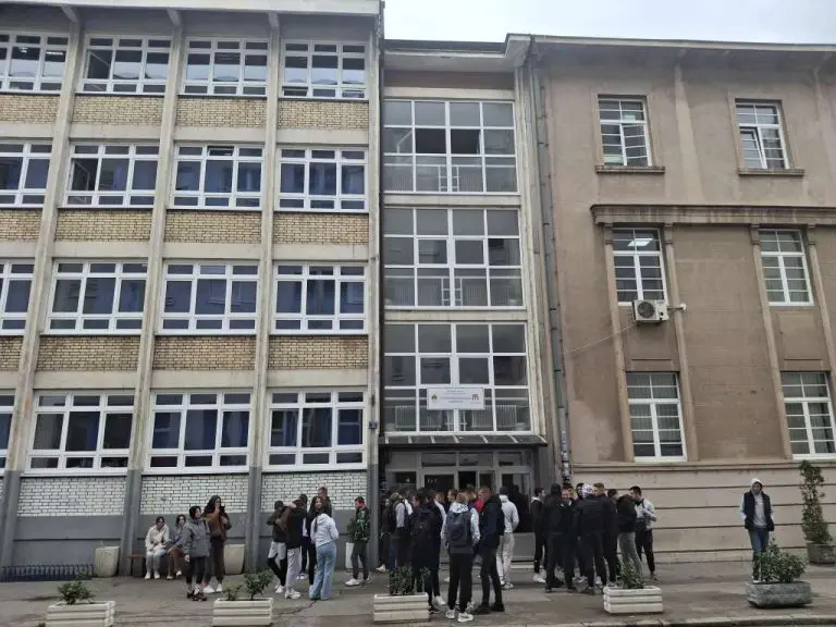 Profesori u RS-u traže jesenji raspust po uzoru na Srbiju i Hrvatsku