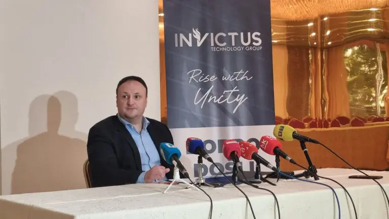 Zatvaramo Invictus, tužićemo banke!