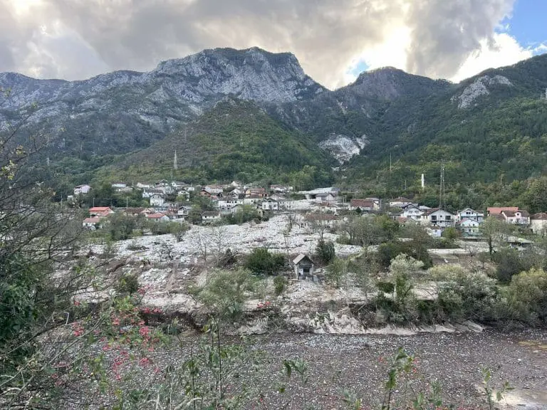 Konačan broj žrtava još nije poznat: Zabranjen ulaz civilima u Donju Jablanicu