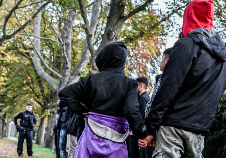 ŠOKANTNA PORUKA HRVATSKOG POSLANIKA: „Sa zlom nema razgovora, u zlo treba pucati“ – pozvao na pucanje na migrante