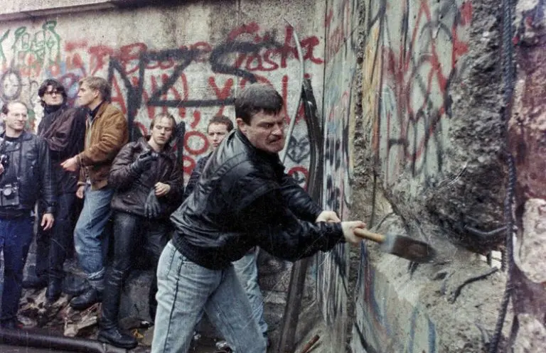 SIMBOL HLADNOG RATA: Danas 35 godina od pada Berlinskog zida i velikih promjena u svijetu