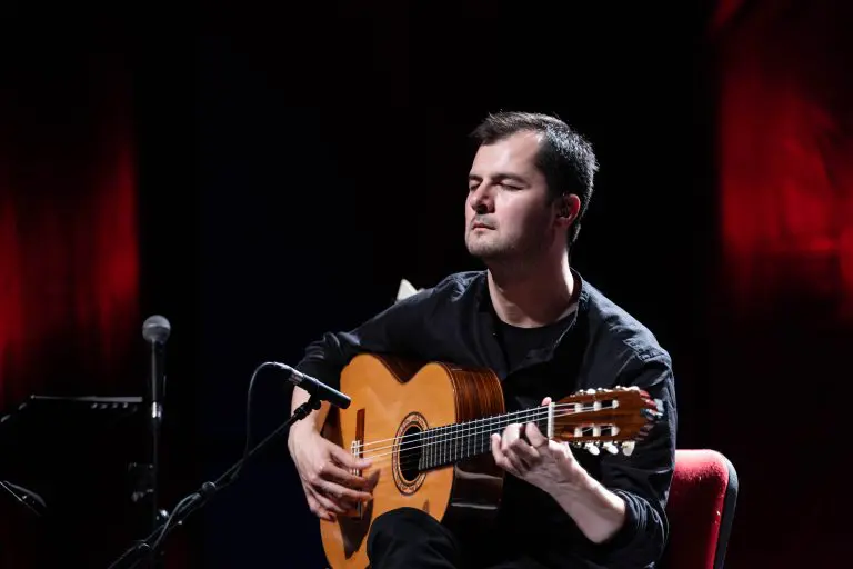 Koncert Mirze Redžepagića u sklopu otvaranja specijalnog programa Narodnog pozorišta „Pozorišne notte“