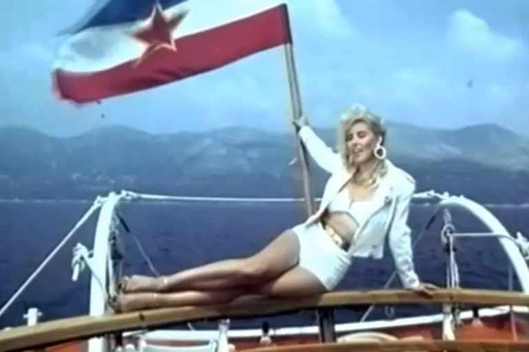 Na televiziji je i dalje Lepa Brena, svi se sjećaju prošlih vremena, ali kako kome odgovara