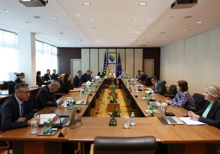 Bez smjene Nešića i Konakovića, koalicija na klimavim nogama