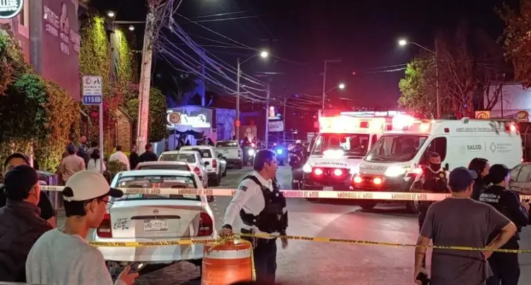 Masakr u popularnom noćnom klubu: Napadači IZREŠETALI GOSTE, najmanje 10 ljudi ubijeno