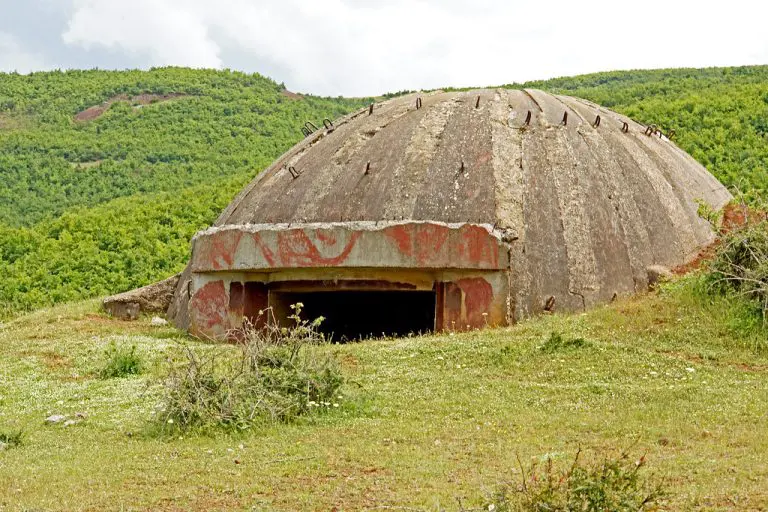 Balkanska država ima na hiljade bunkera iz komunističkog perioda, pretvara ih u turističke objekte