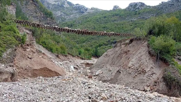 Objavljeno kada će biti obnovljena pruga u Jablanici