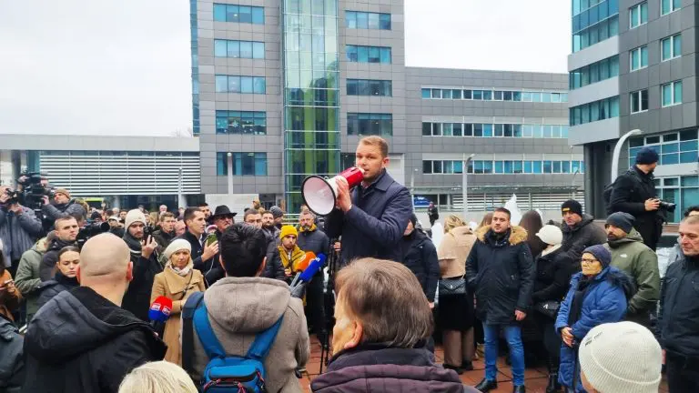 Policija upozorila Stanivukovića, ali on nije popustio!