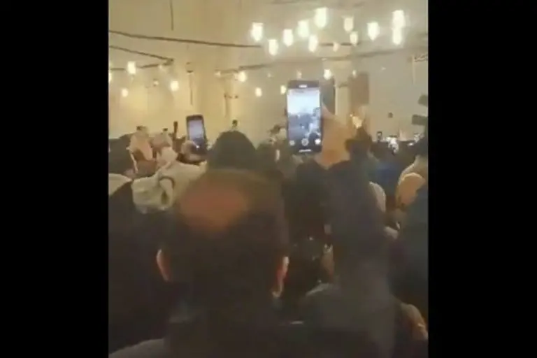 Pobunjenici ušli u Asadovu palatu, stižu snimci (VIDEO)