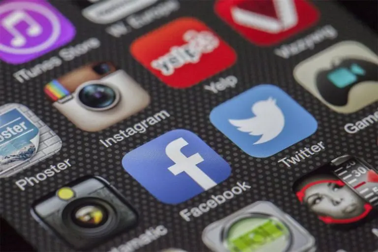 Spremite se! Velika promjena stiže na Fejsbuk i Instagram i nećete moći da je isključite