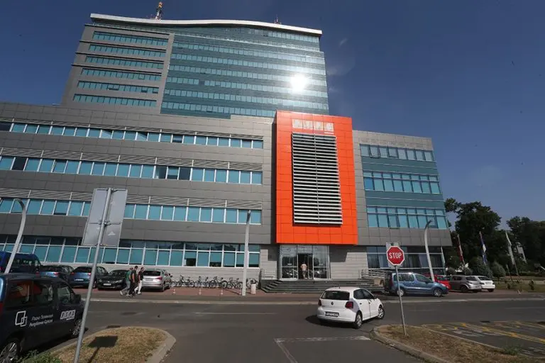 Prostor oko Trga Republike Srpske od 9. decembra pješačka zona, zatvoren parking preko puta zgrade RTRS-a